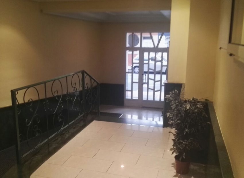 Sale - Apartment/Flat - Torrevieja - Centro Ciudad