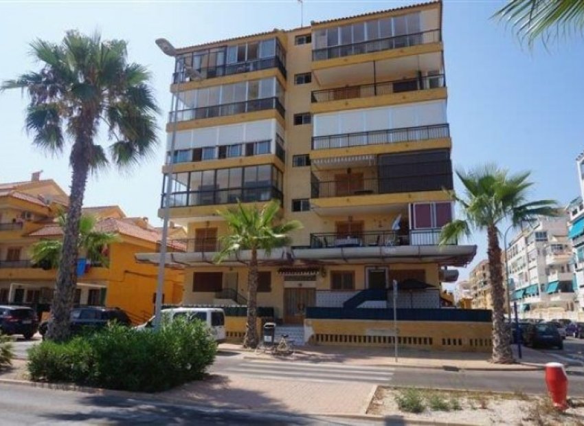 Sale - Apartment/Flat - Torrevieja - La Mata