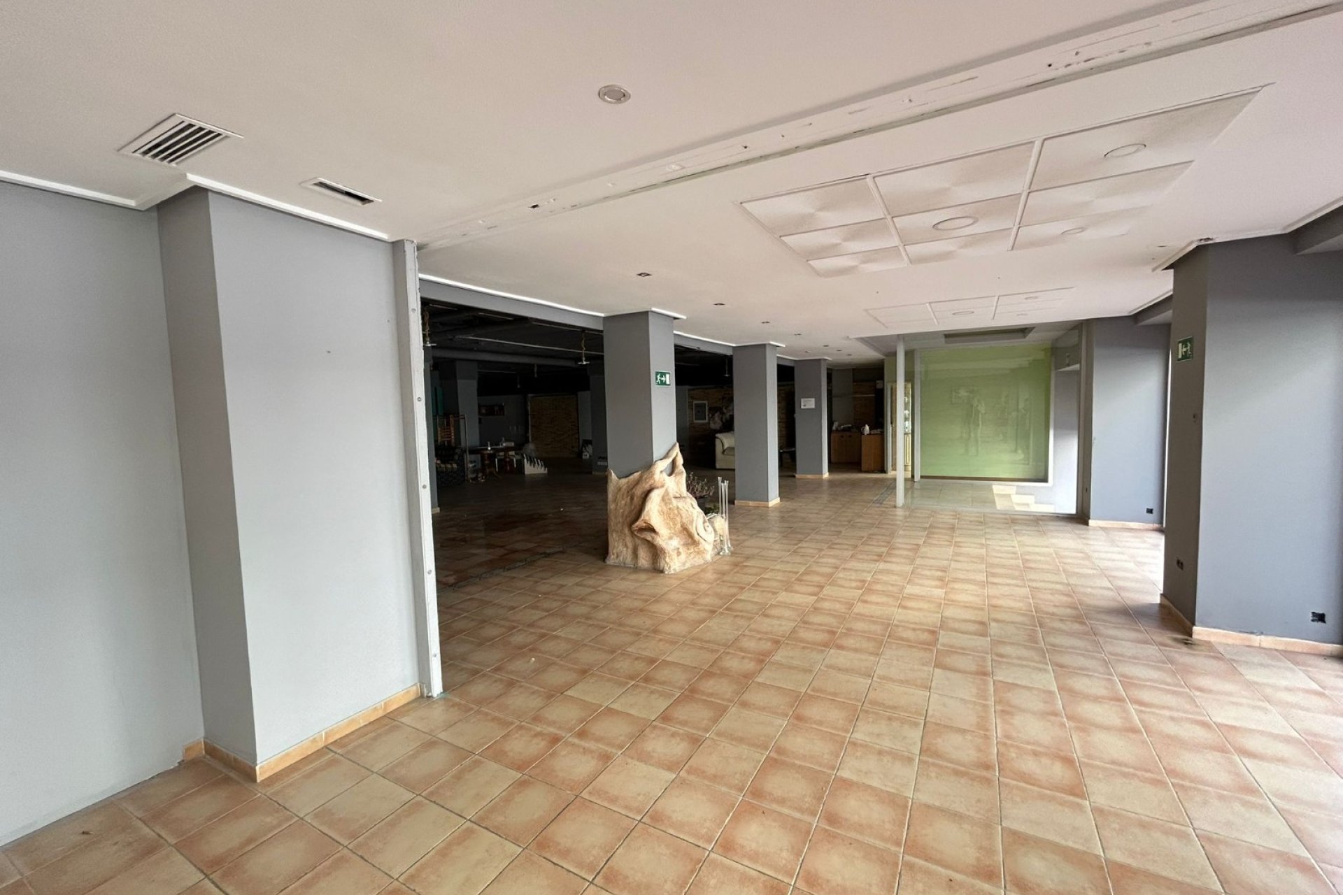 Sale - commercial - Torrevieja - Centro Ciudad