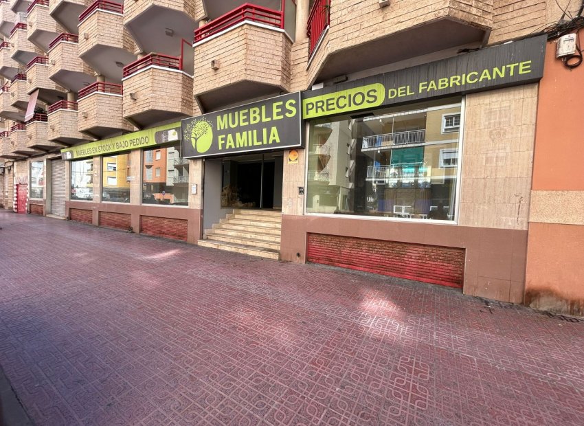 Sale - commercial - Torrevieja - Centro Ciudad