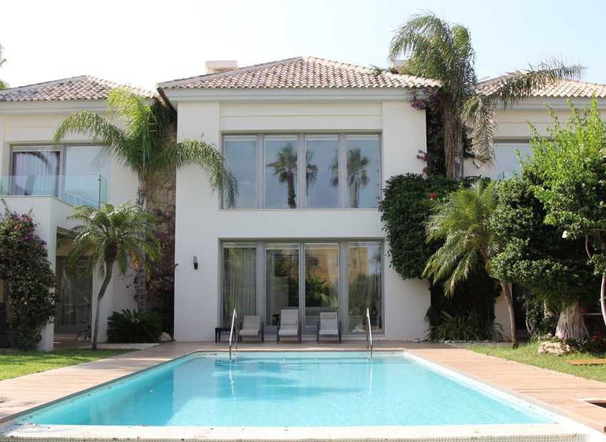 Sale - Villa - Cabo Roig