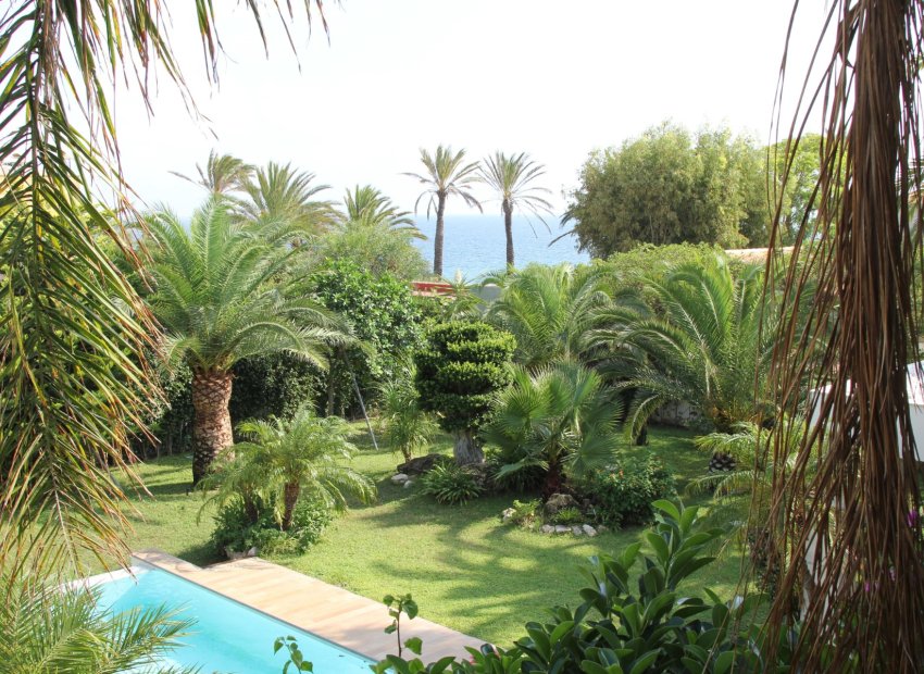 Sale - Villa - Cabo Roig