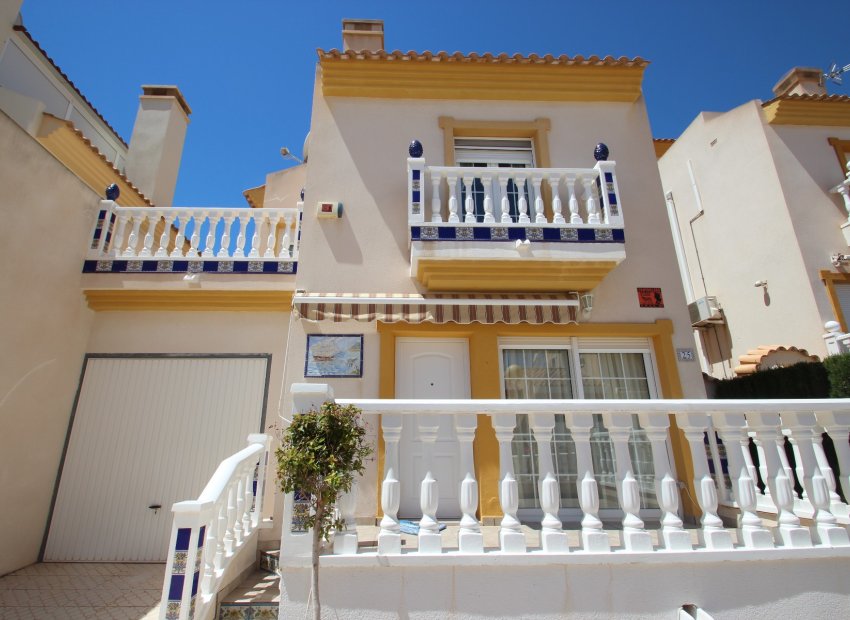 Sale - Villa - Orihuela costa - Cabo Roig