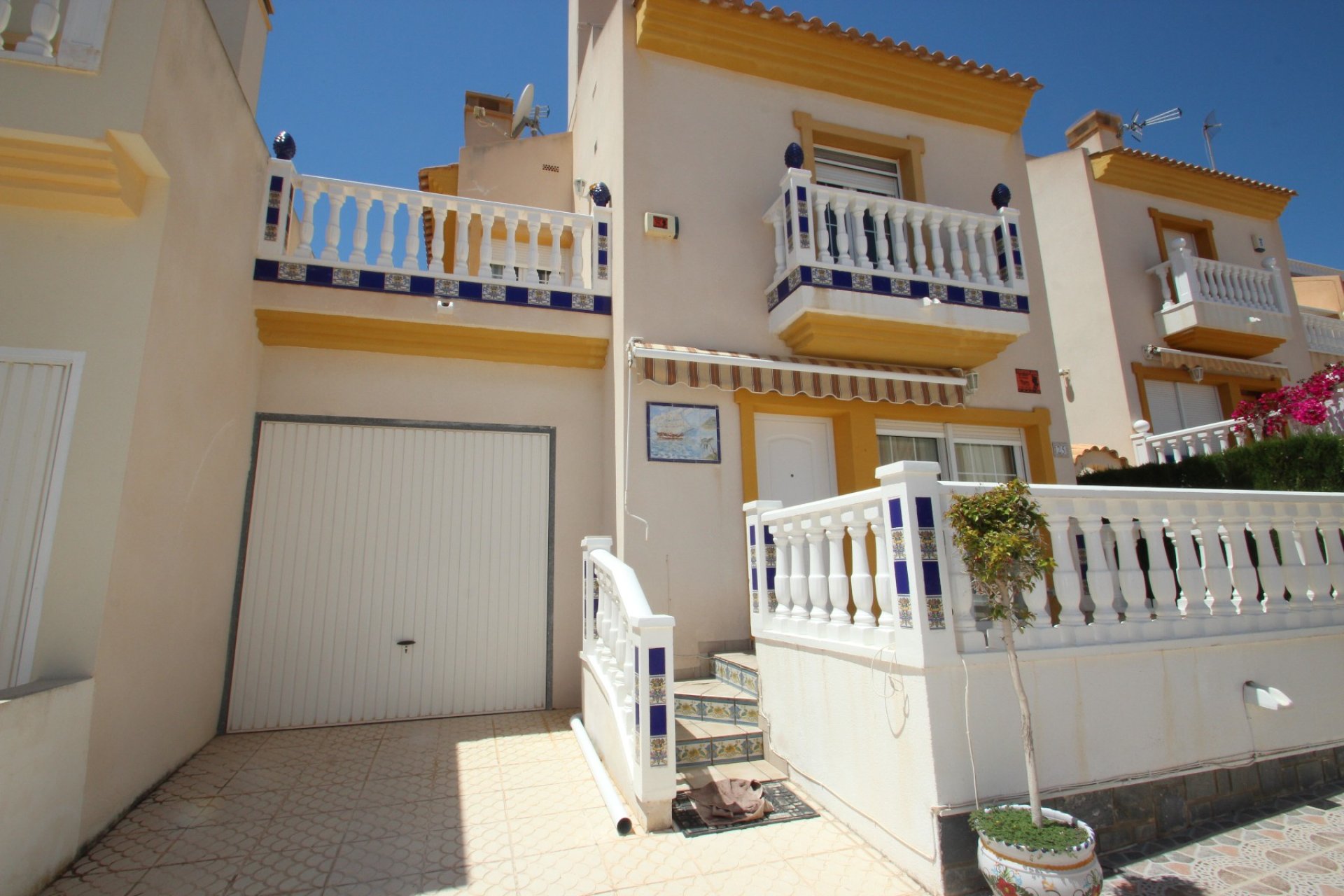Sale - Villa - Orihuela costa - Cabo Roig