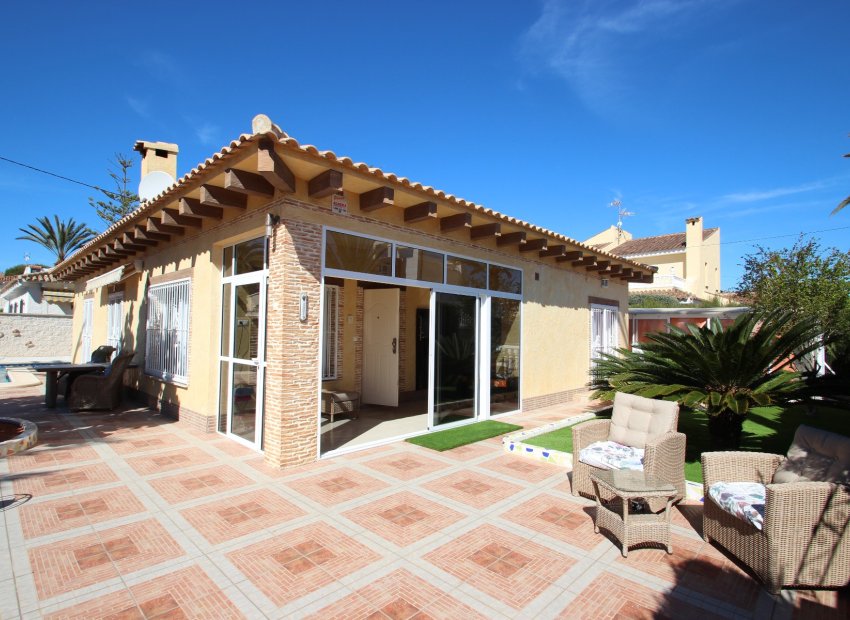 Sale - Villa - Orihuela costa - Cabo Roig