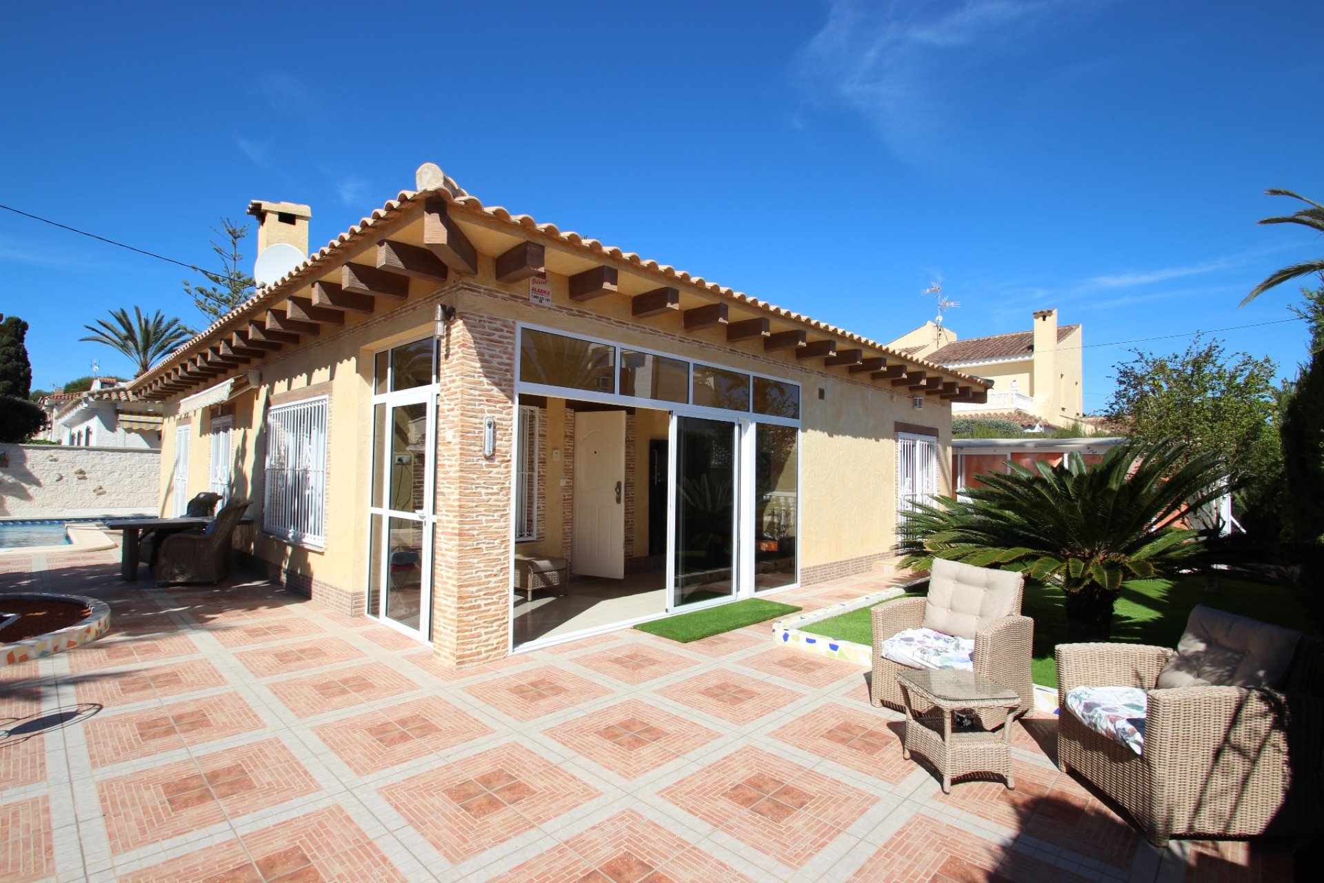 Sale - Villa - Orihuela costa - Cabo Roig