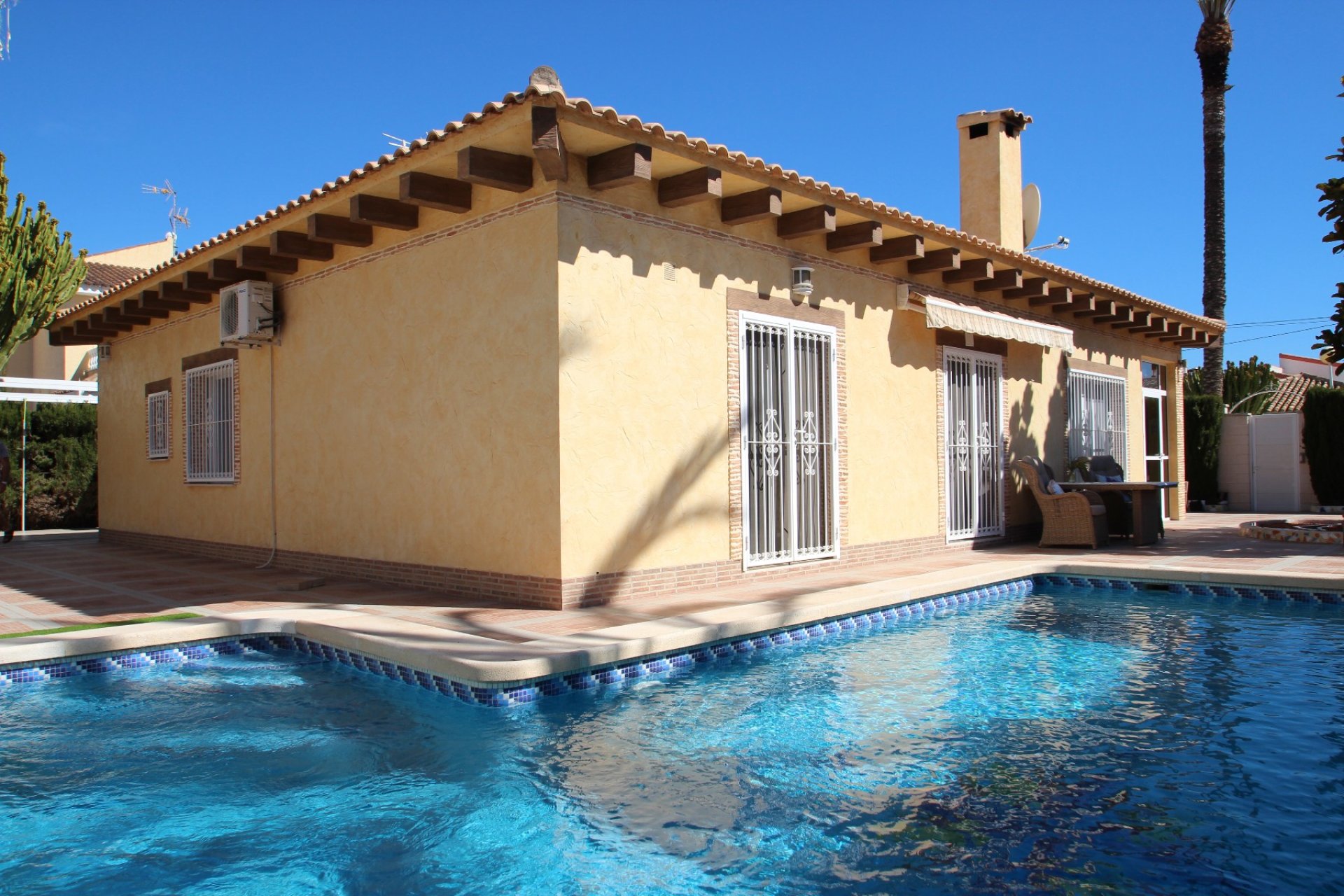 Sale - Villa - Orihuela costa - Cabo Roig
