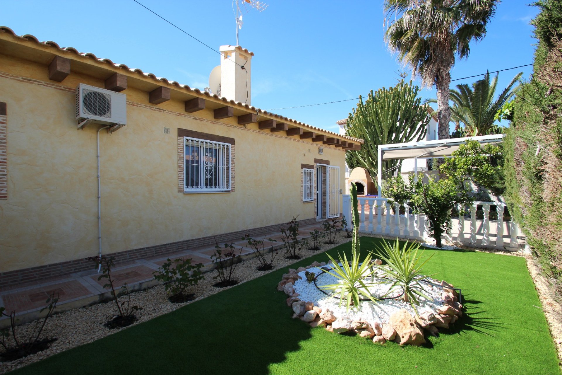 Sale - Villa - Orihuela costa - Cabo Roig