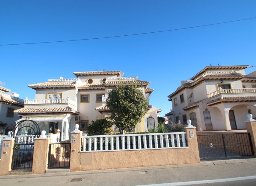 Sale - Villa - Orihuela costa - Cabo Roig