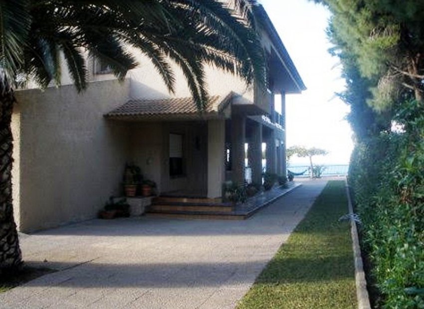 Sale - Villa - Orihuela costa - Cabo Roig