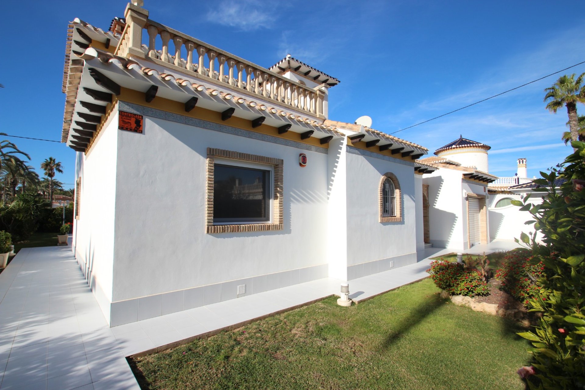 Sale - Villa - Orihuela costa - Cabo Roig