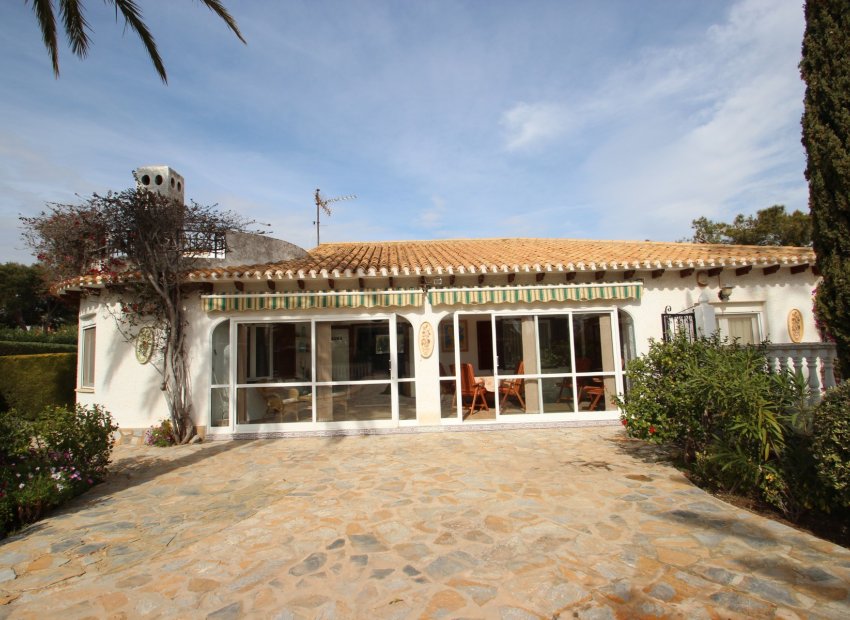Sale - Villa - Orihuela costa - Cabo Roig
