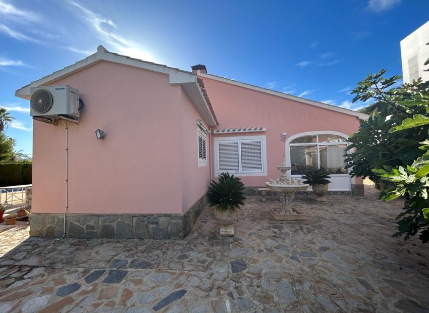 Sale - Villa - Orihuela costa - Cabo Roig