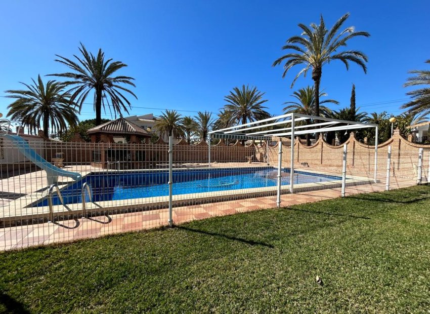 Sale - Villa - Orihuela costa - Cabo Roig
