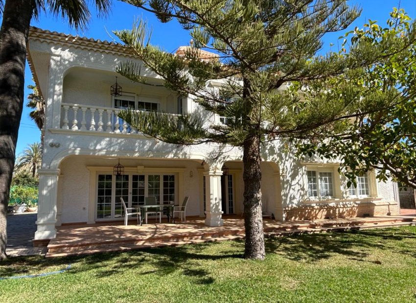 Sale - Villa - Orihuela costa - Cabo Roig