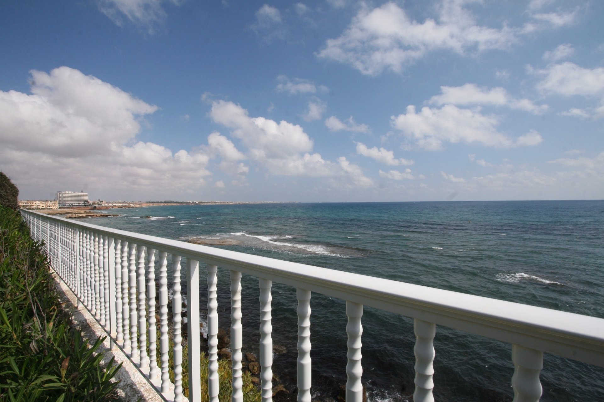 Sale - Villa - Orihuela costa - Cabo Roig