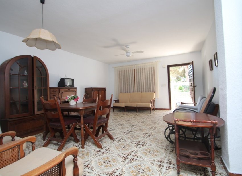 Sale - Villa - Orihuela costa - La Zenia