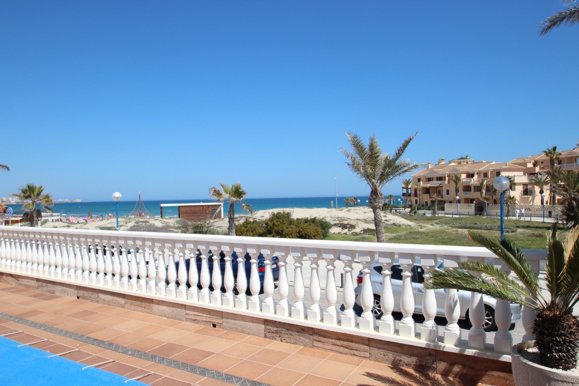 Sale - Villa - Orihuela costa - La Zenia