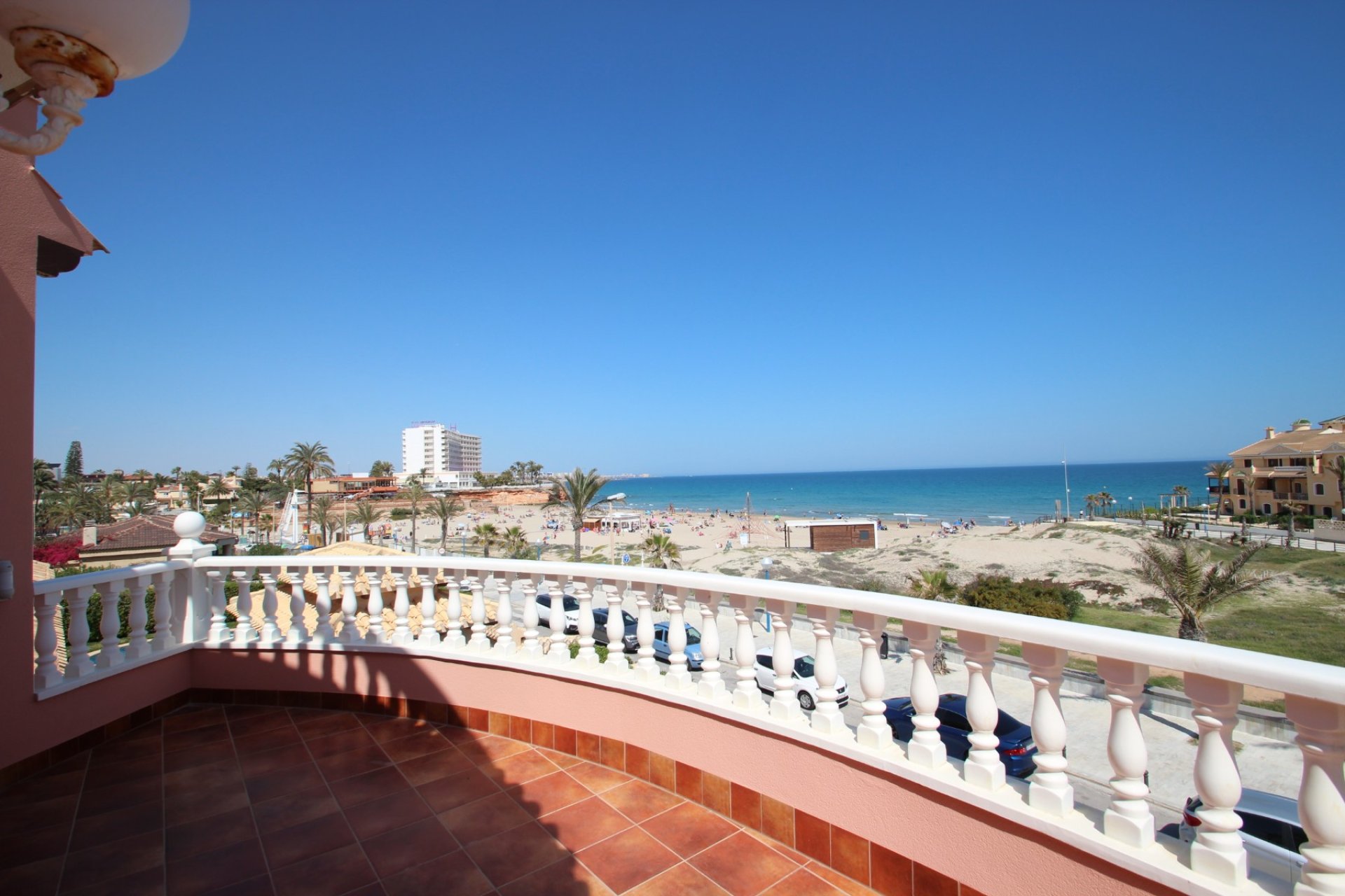 Sale - Villa - Orihuela costa - La Zenia