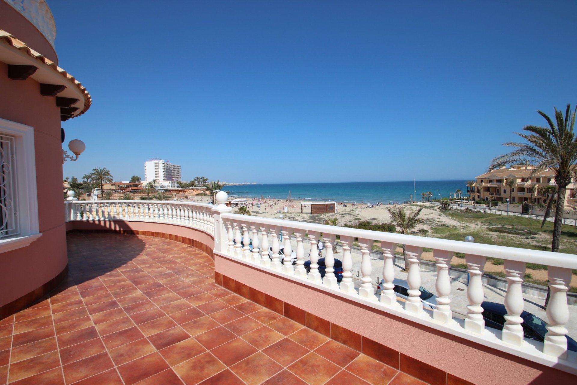Sale - Villa - Orihuela costa - La Zenia