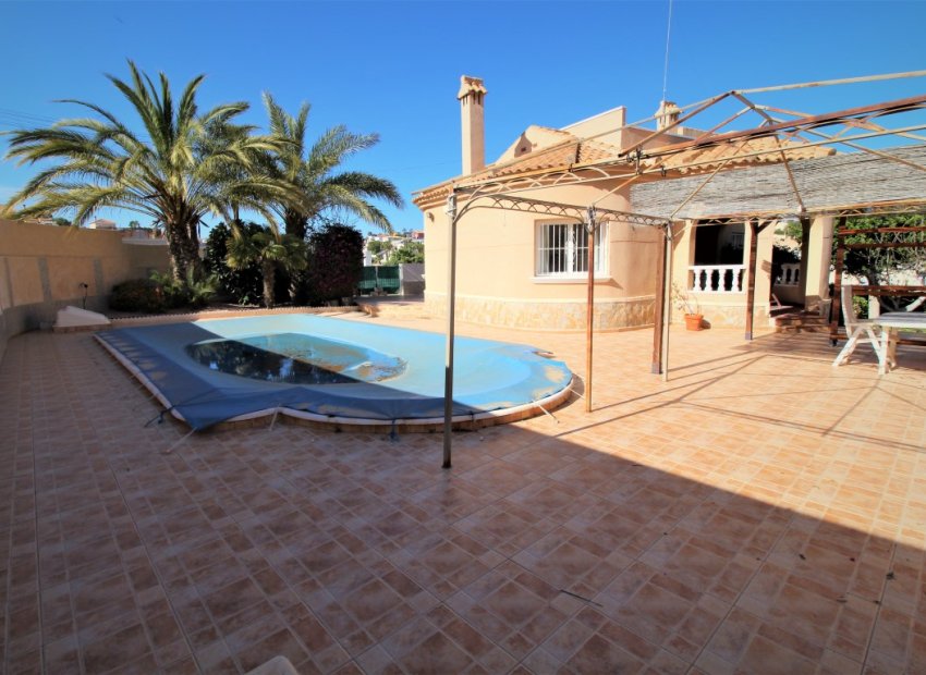 Sale - Villa - Orihuela costa - Villamartín Golf Resort