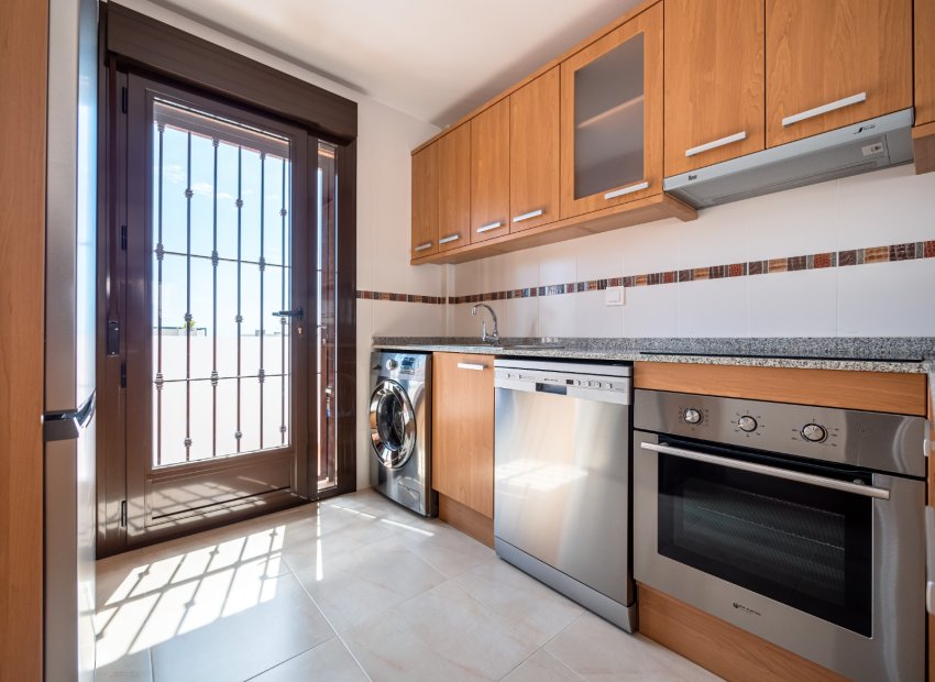 Sale - Villa - Orihuela costa - Villamartín Golf Resort