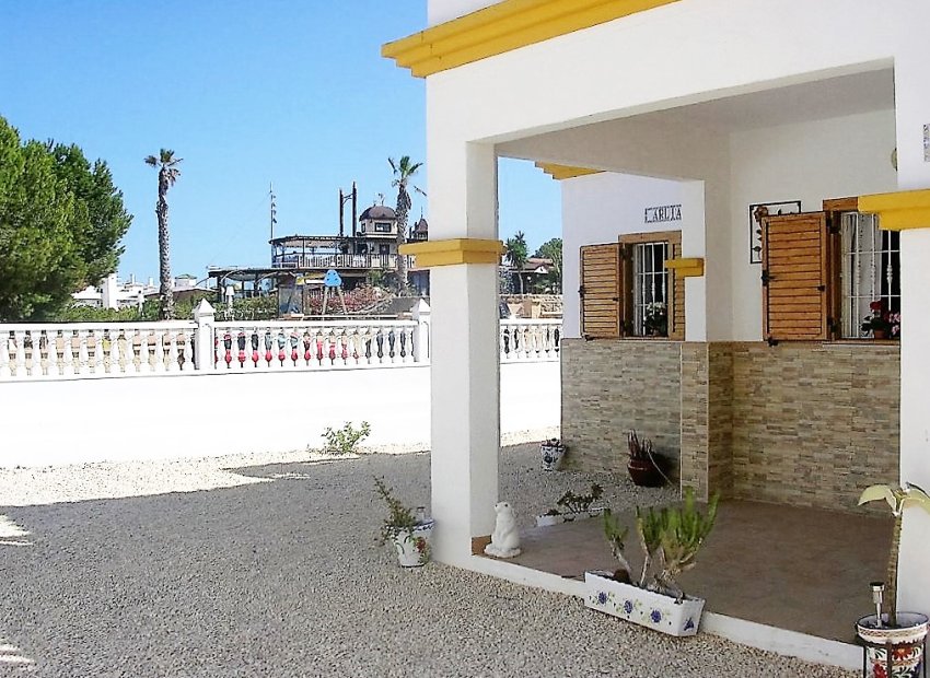 Sale - Villa - Torrevieja - La Mata