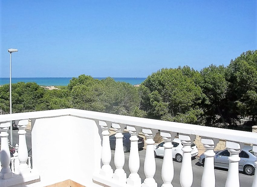 Sale - Villa - Torrevieja - La Mata