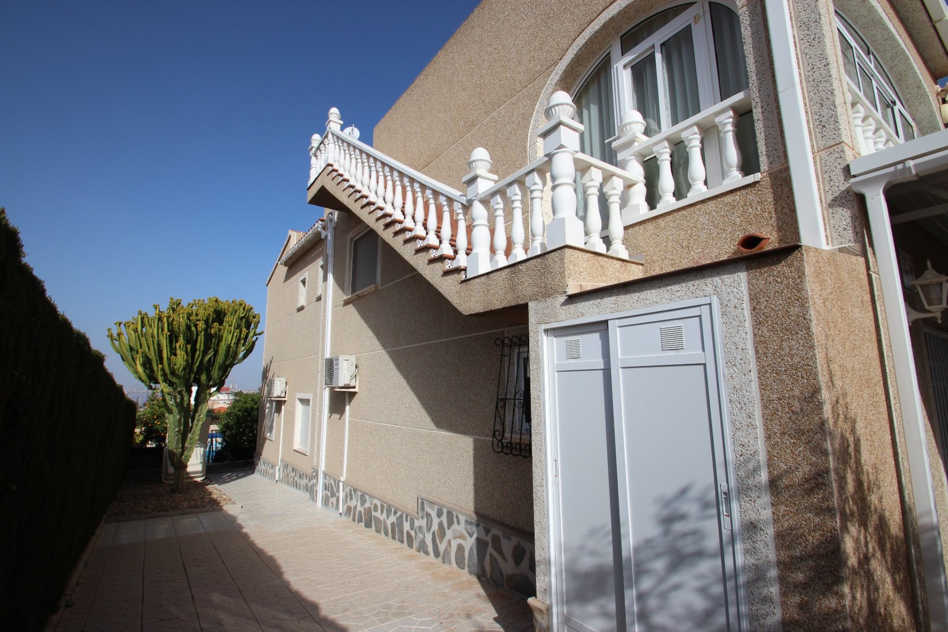 Sale - Villa - Torrevieja - Los Balcones