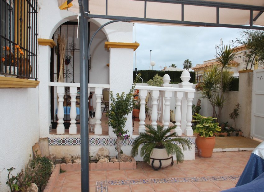 Sale - Villa - Torrevieja - Nueva Torrevieja/Aguas Nuevas