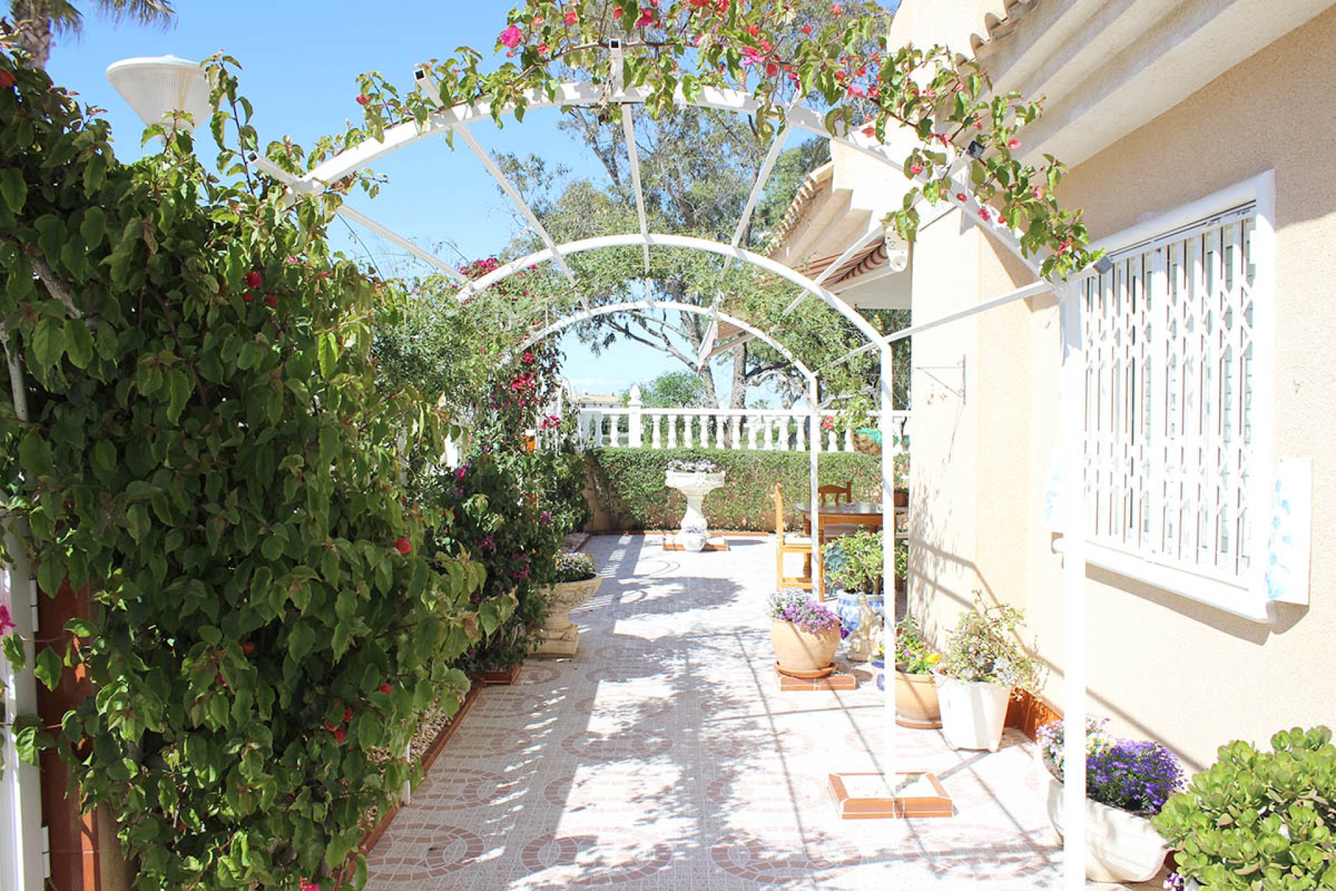 Sale - Villa - Torrevieja - Punta Prima