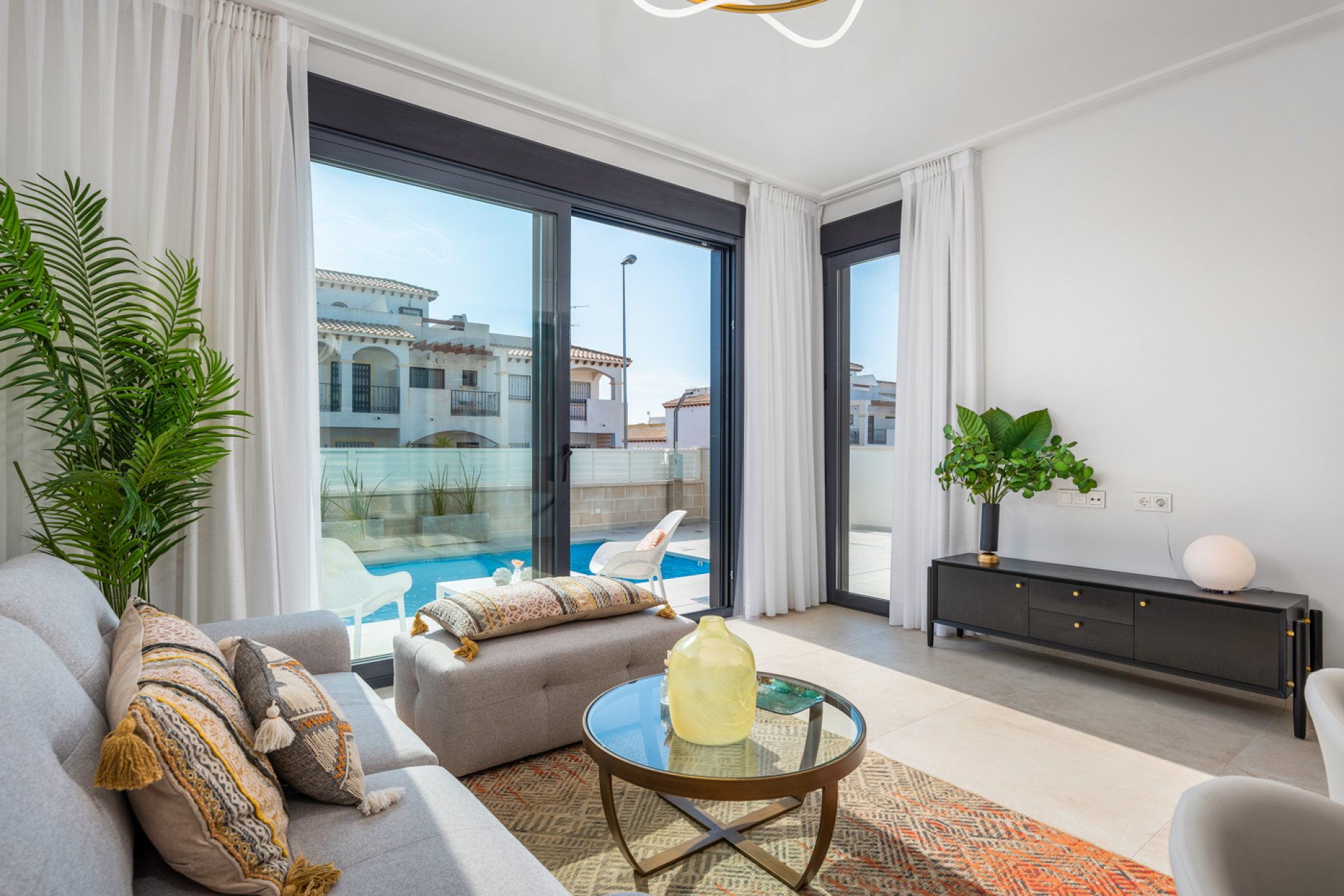 Sale - Villa - Torrevieja - Punta Prima