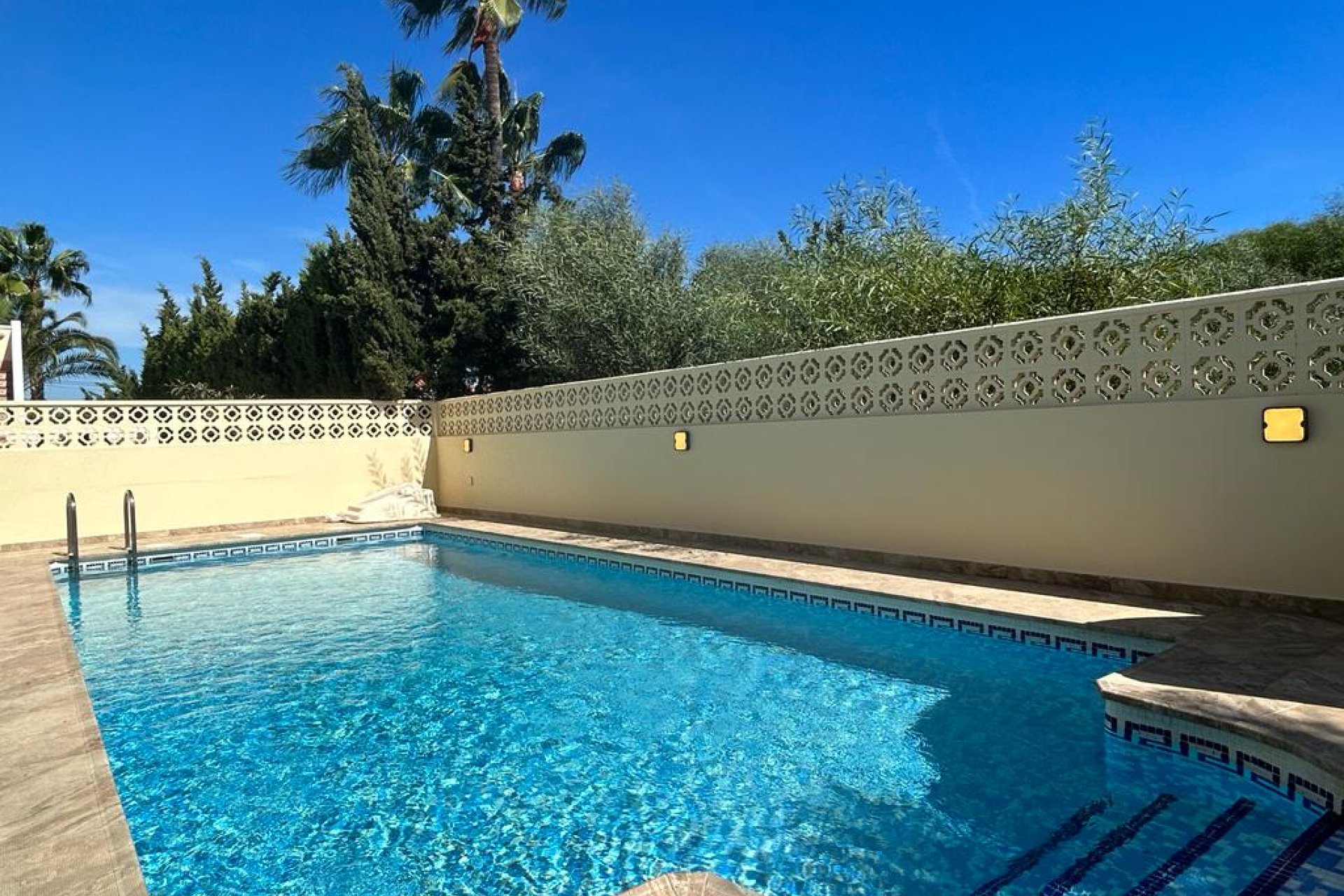 Sale - Villa - Torrevieja - Torreta Florida