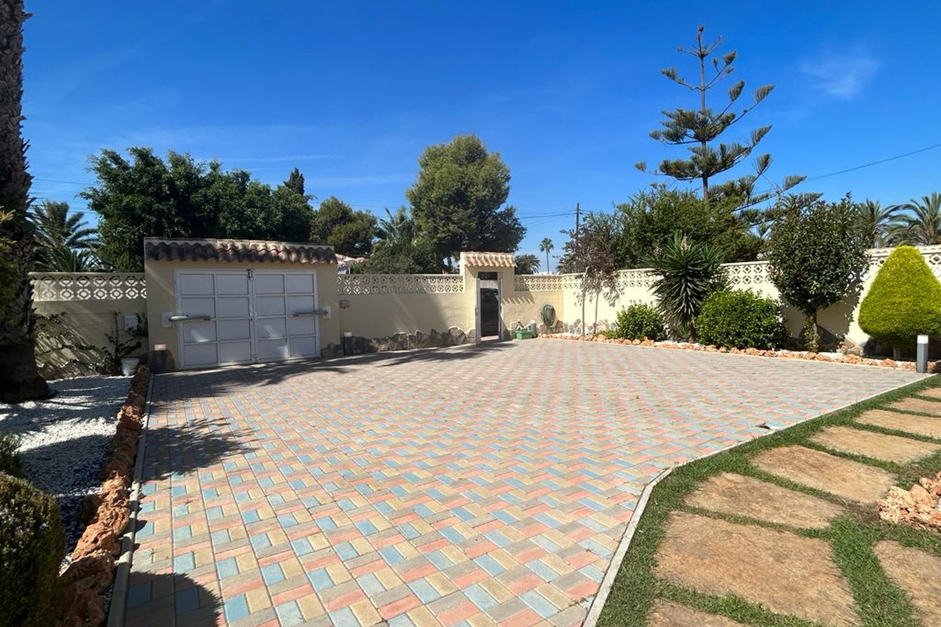 Sale - Villa - Torrevieja - Torreta Florida