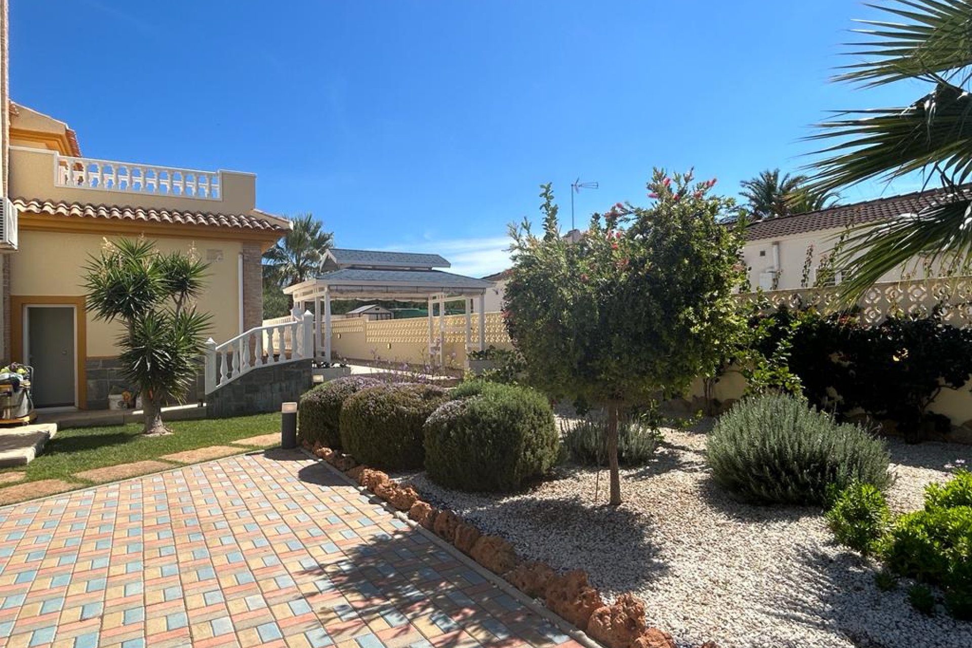 Sale - Villa - Torrevieja - Torreta Florida