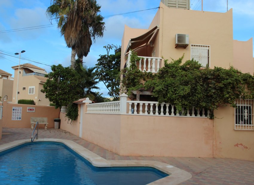 Venta - Bungalow - Torrevieja - La Mata