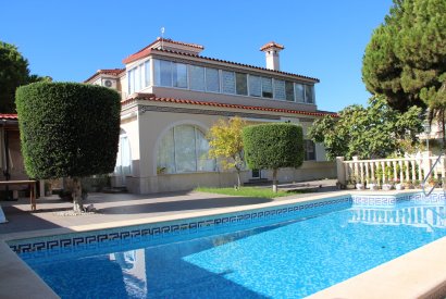 Villa - Sale - Orihuela costa - Cabo Roig