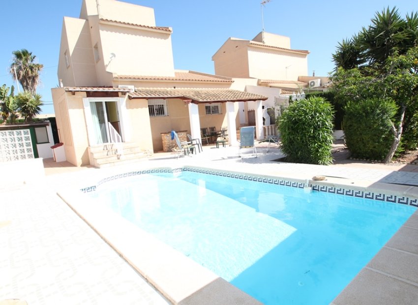 Вторичная недвижимость - Дом - Torrevieja - La Siesta - El Salado - Torreta