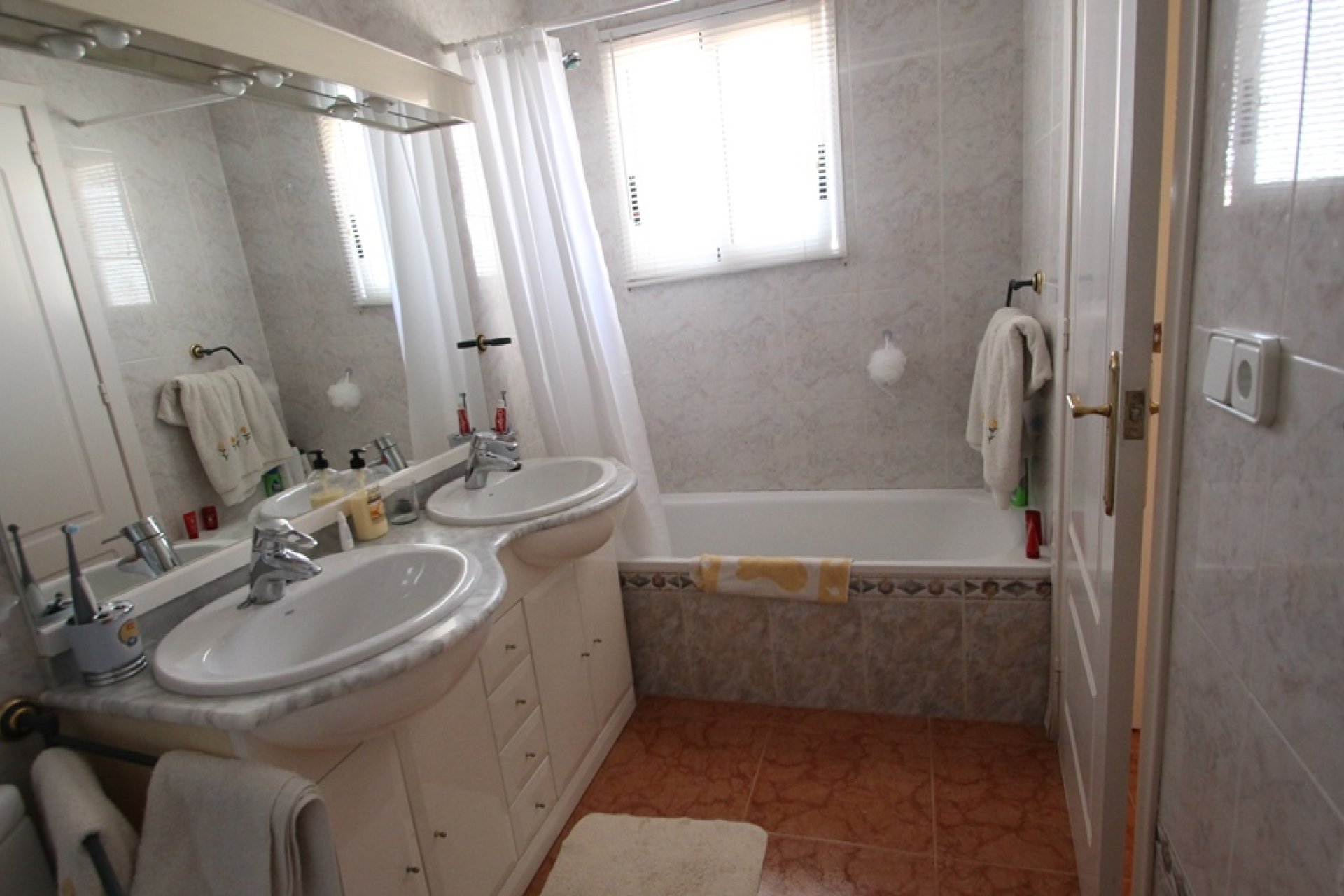 Вторичная недвижимость - Дом - Torrevieja - La Siesta - El Salado - Torreta