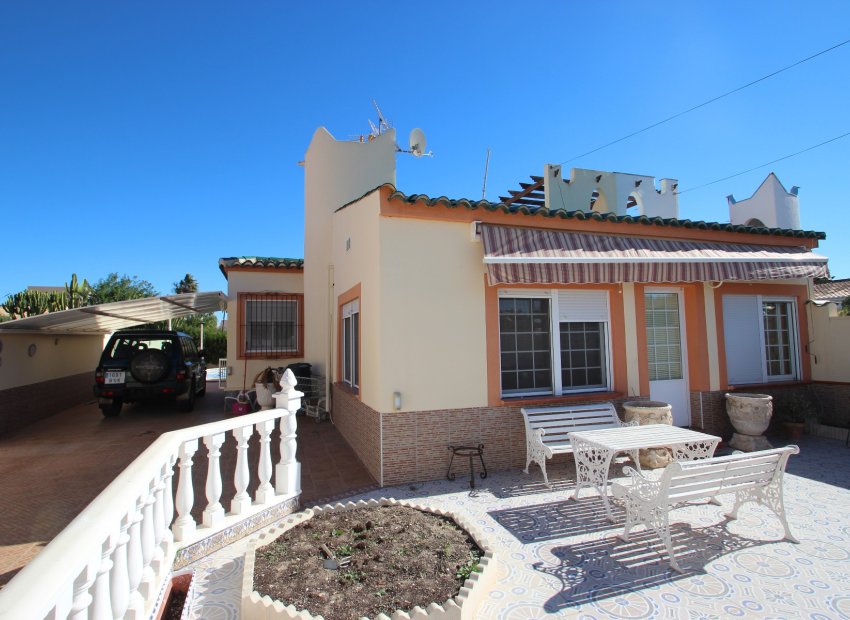 Вторичная недвижимость - Дом - Torrevieja - La Siesta - El Salado - Torreta