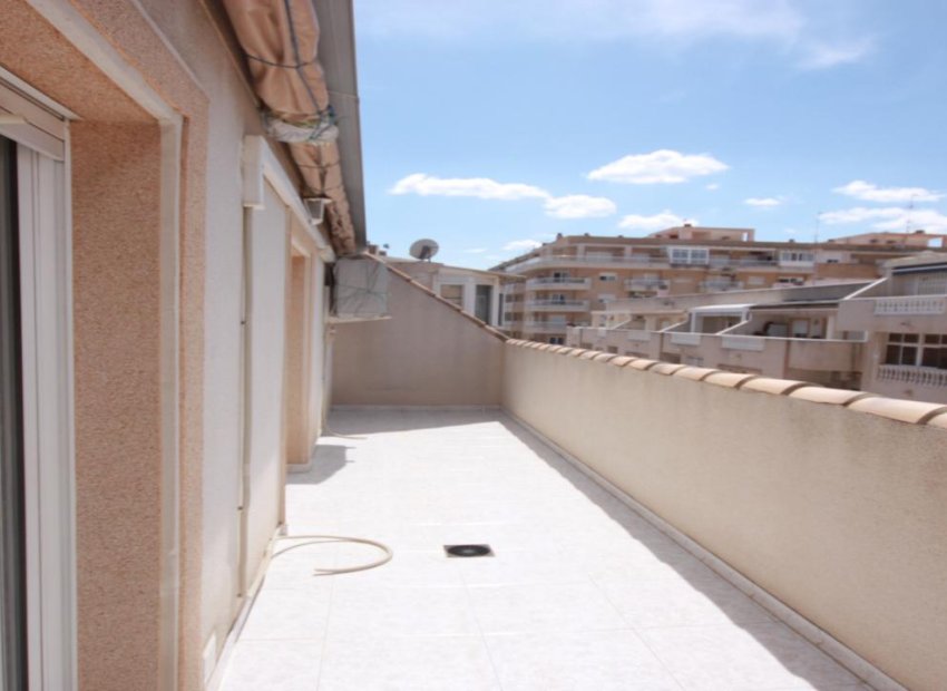 Вторичная недвижимость - Квартира на последнем этажe - Torrevieja - Centro Ciudad