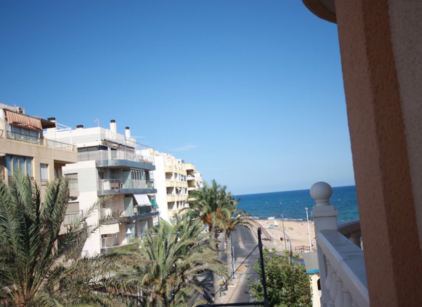 Вторичная недвижимость - квартира - Torrevieja - Centro Ciudad