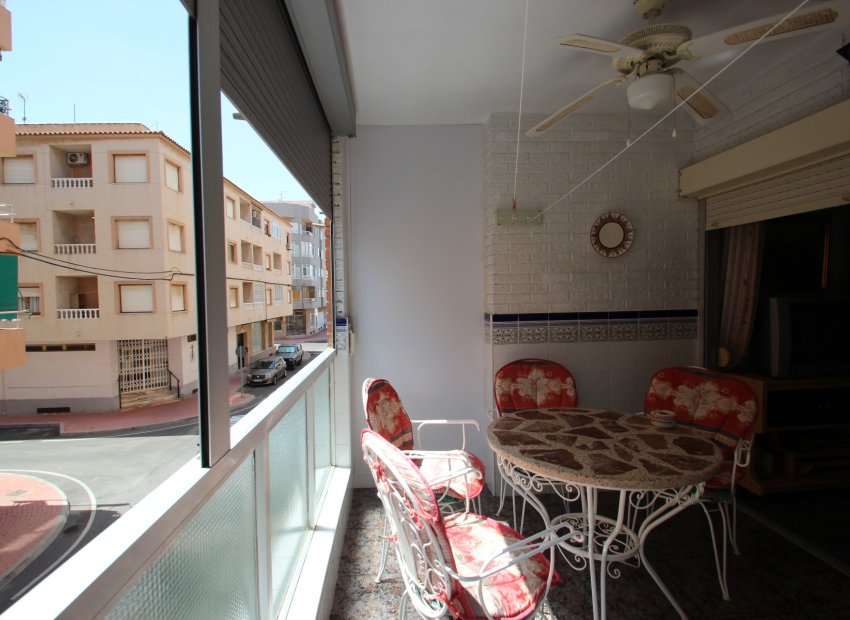 Вторичная недвижимость - квартира - Torrevieja - Playa Los Naufragos