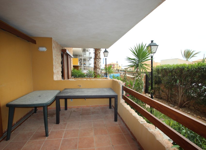 Вторичная недвижимость - квартира - Torrevieja - Punta Prima