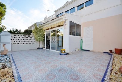 Sale - Villa - Guardamar