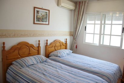 Sale - Villa - Torrevieja - Punta Prima