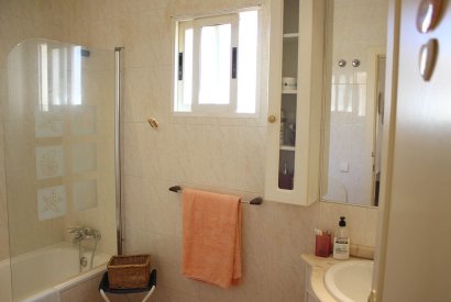 Sale - Villa - Torrevieja - Punta Prima