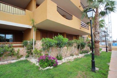 Вторичная недвижимость - квартира - Torrevieja - Punta Prima