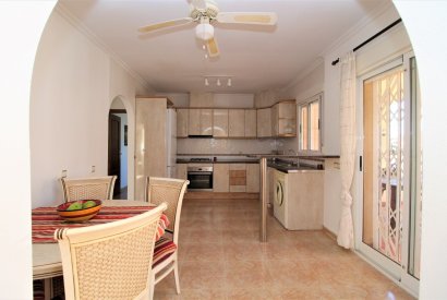 Sale - Villa - Orihuela costa - Villamartín Golf Resort