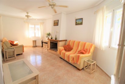 Sale - Villa - Orihuela costa - Villamartín Golf Resort